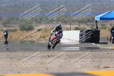 media/Oct-09-2022-SoCal Trackdays (Sun) [[95640aeeb6]]/Turn 2 (1110am)/